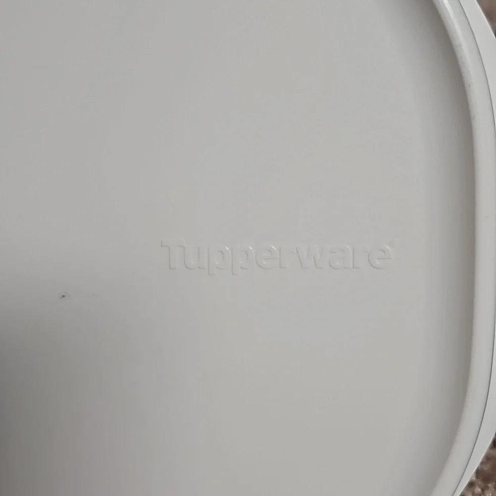 Tupperware Double Use Container - Picture 8 of 8